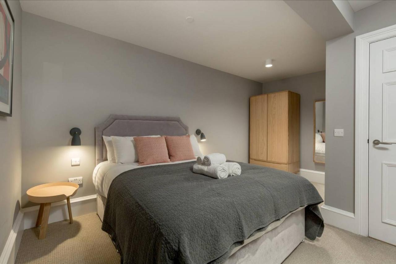 Joivy Luxurious 2Br Home Near Haymarket Station Edinburgh Exterior photo